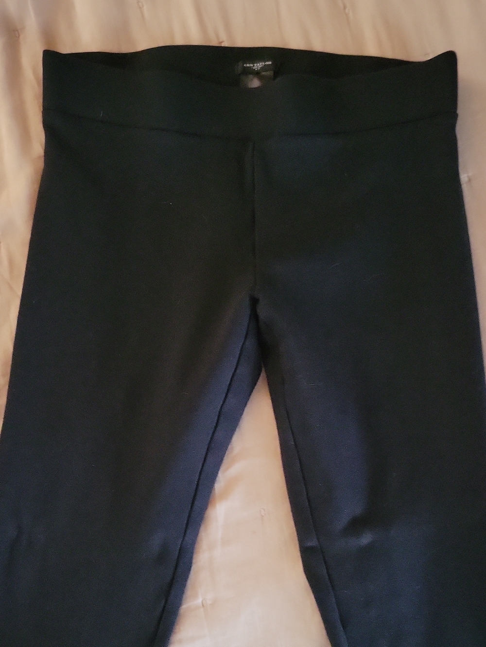 ANN TAYLOR Black Full-Length Slim Stretch Knit Ankle Pants